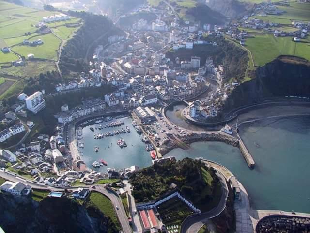 El Cambaral Del Puerto Apartamento Luarca Exterior foto